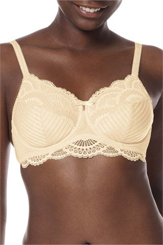 Amoena Karolina Wired Bra – Elegant Lace, Superior Support Pocketed Comfort